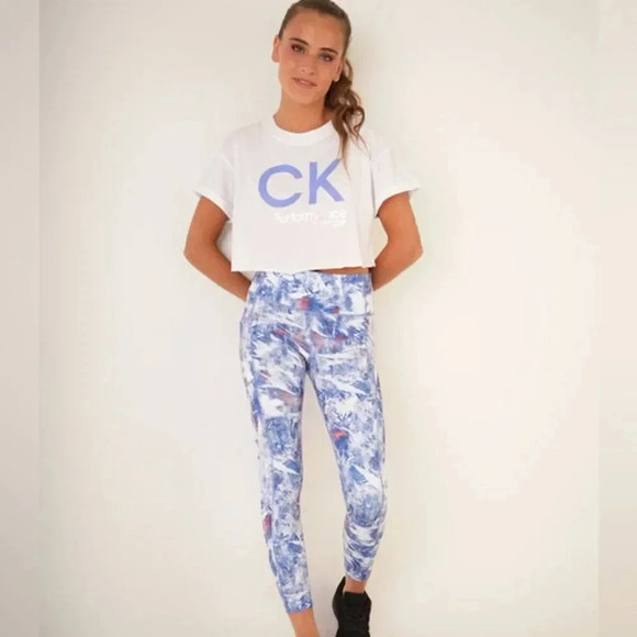 Calvin Klein Women S Cropped Logo T-Shirt White Size Large BRAND NEW WITH TAGS - Picture 4 of 4